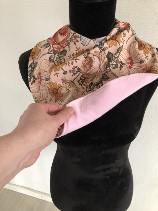 Savlesmæk 28 cm nude med store blomster - Image 2