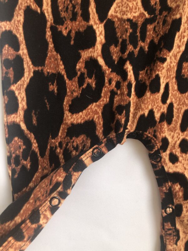 Heldragt str 74 med leopard prikker - Image 3